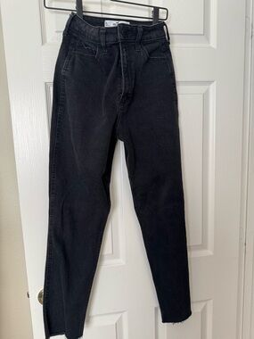 Black Men's High-Rise Slim Jeans